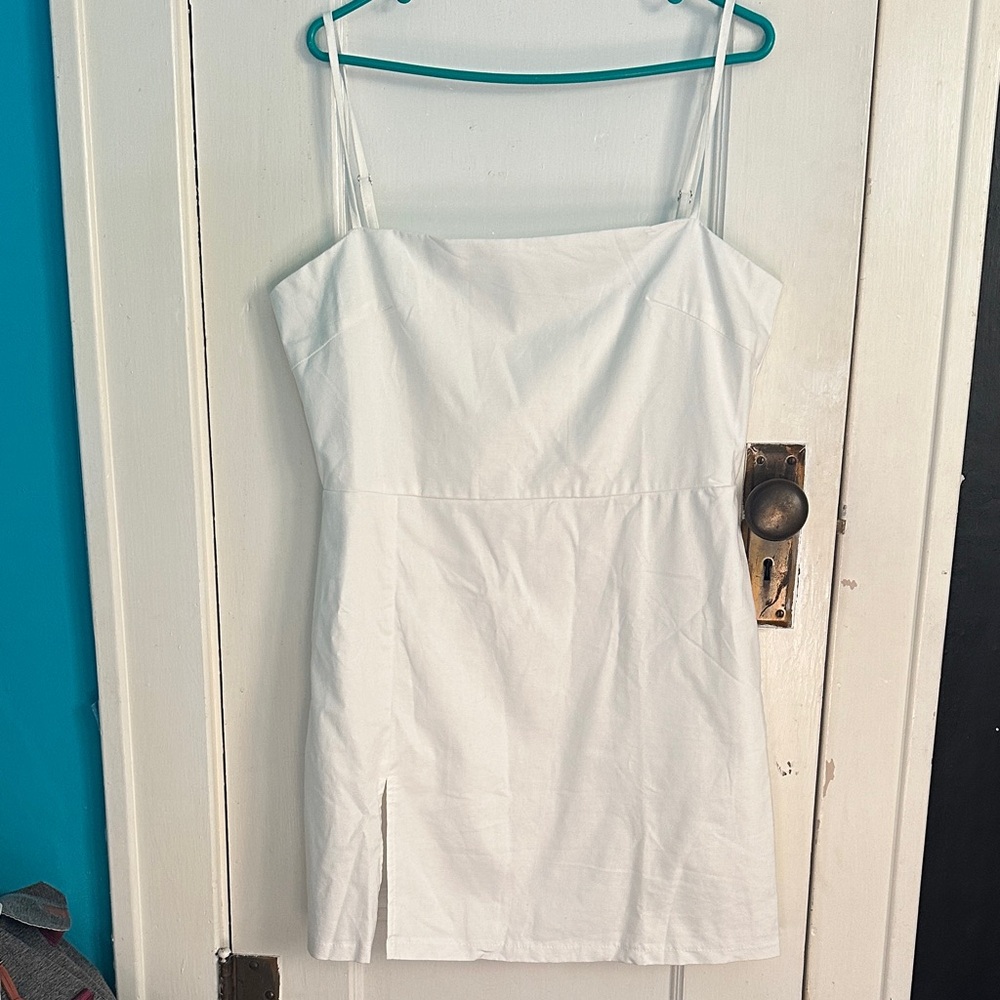 Beginning Boutique Elegant White Dress